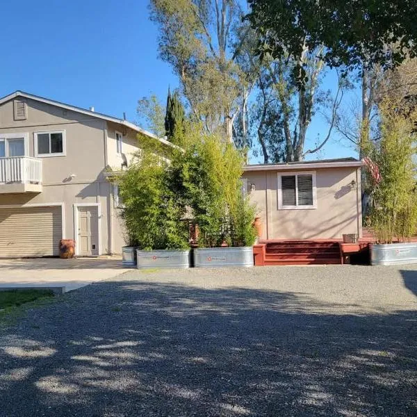 Sonoma Wine Country Bungalow, Hotel in Sonoma