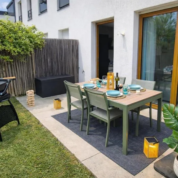 Cocon cosy avec jardin à 10 min de Disneyland, hotel a Montévrain