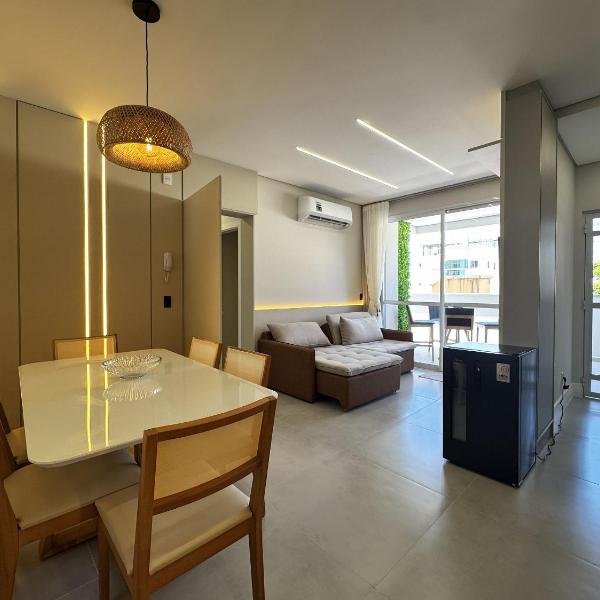 One Paraiso, apartamento com terraço a apenas 2 minutos do mar na Praia de Palmas.