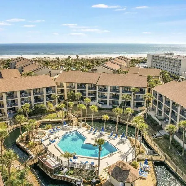 St Augustine Beach 2BR Pool & Beach Access โรงแรมในเซนต์ออกัสทีนบีช