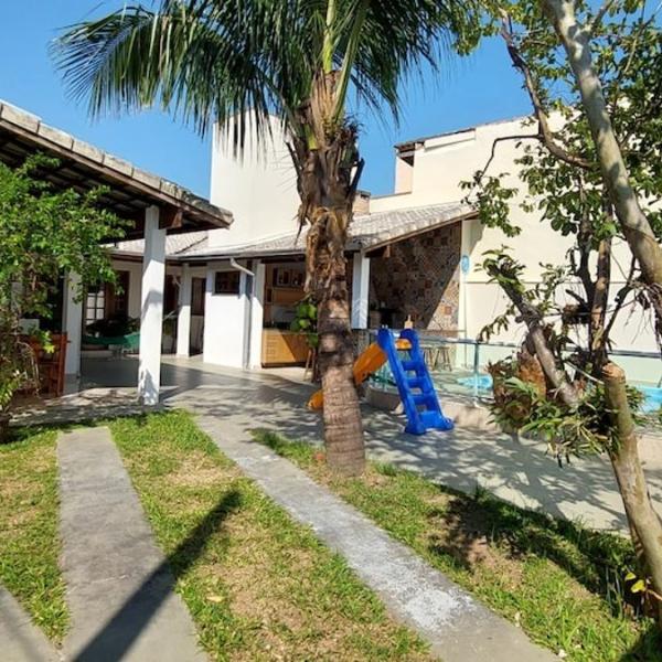Casa com Piscina 500m da Praia