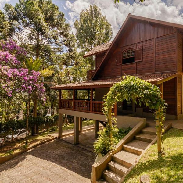 Casa com Lareira e 3 suites no Parque das Fontes