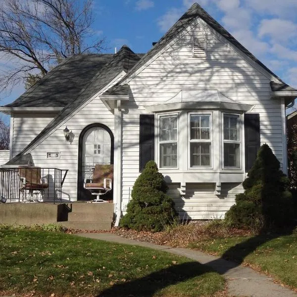2 Blks St Marys 2 Main Fl Beds Bath CoveredByFaith, hotel sa Rochester
