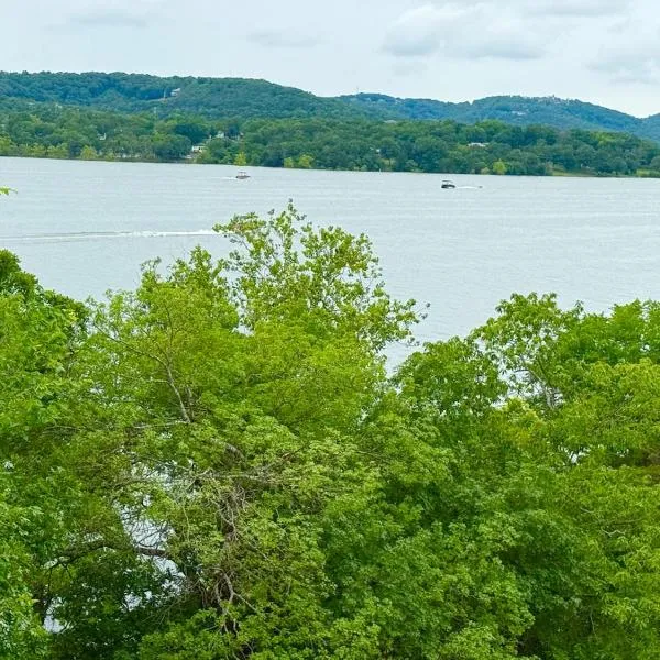 Branson में, होटल Lakefront and Lake View Condo on Indian Point