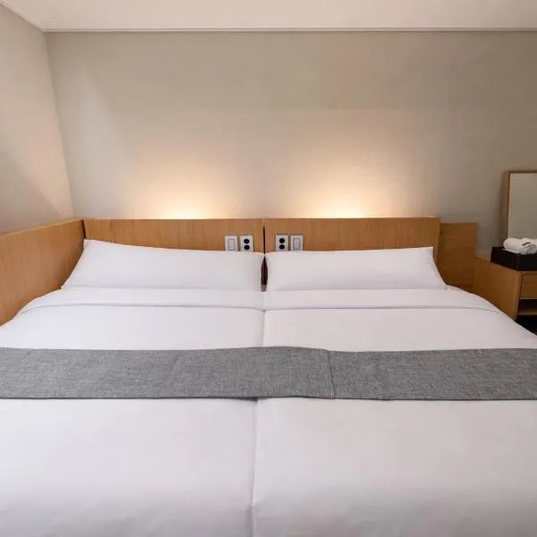 Sonoće Hostel Seoul - Private Bathroom & Premium، فندق في سول
