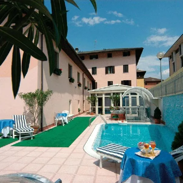 Albergo Due Spade, hotel v destinaci Caldonazzo