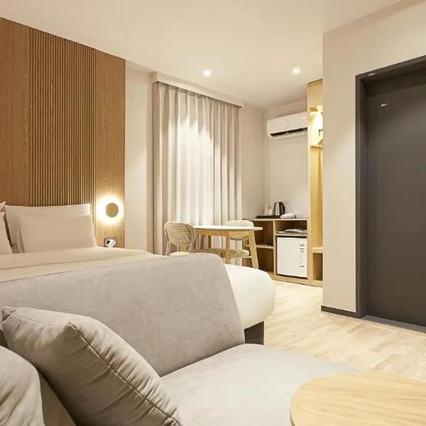 sotam stay hotel, hotel em Taeam