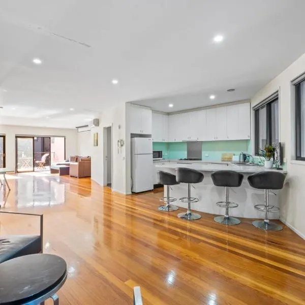 Convenience & Luxury Apartment, Hotel in Melbourne
