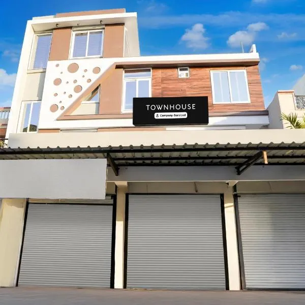 Super Townhouse Rajendra Nagar Main Road โรงแรมในอินดอร์