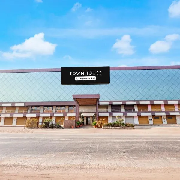 Townhouse GIDC Ankleshwar Formerly Studio 60: Kosamri şehrinde bir otel