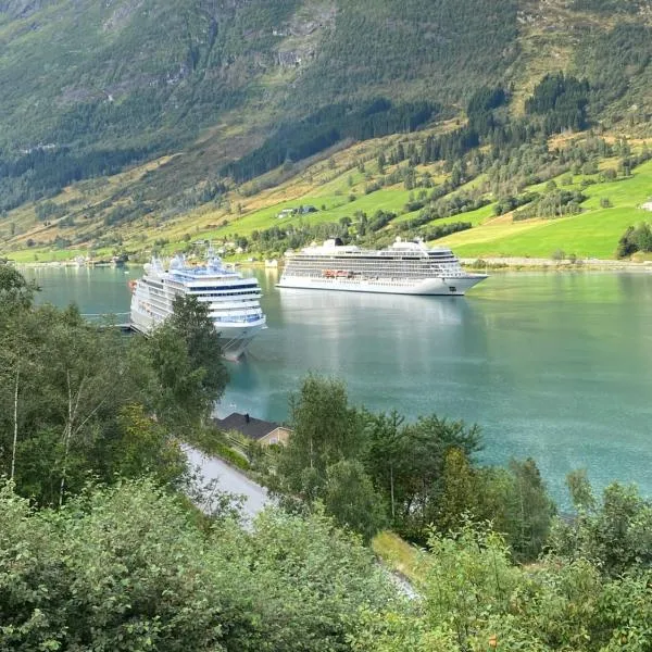 Sea view, hotel a Olden