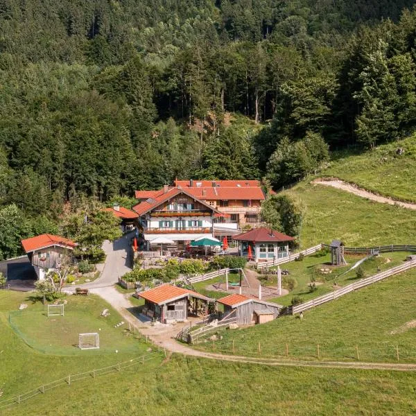 Berggasthof Hotel Duftbräu I Ruhige Alleinlage I Mitten im Grünen, hotel din Samerberg