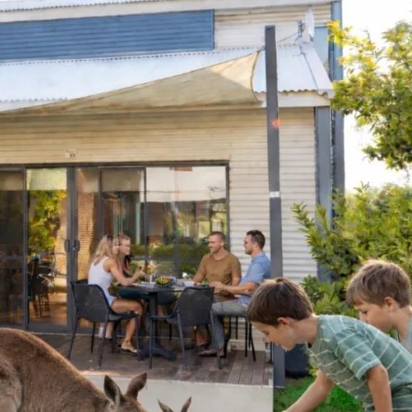 Serenity & Sea at Preston Beach WA, hotelli Preston Beachissä