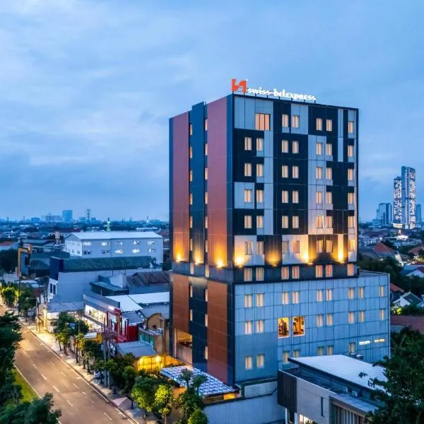 Swiss-Belexpress Jemursari, hotel v destinácii Surabaya