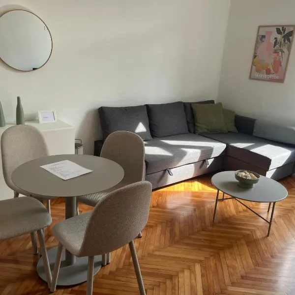 Nona Marija Centar Apartments, hotel a Pula