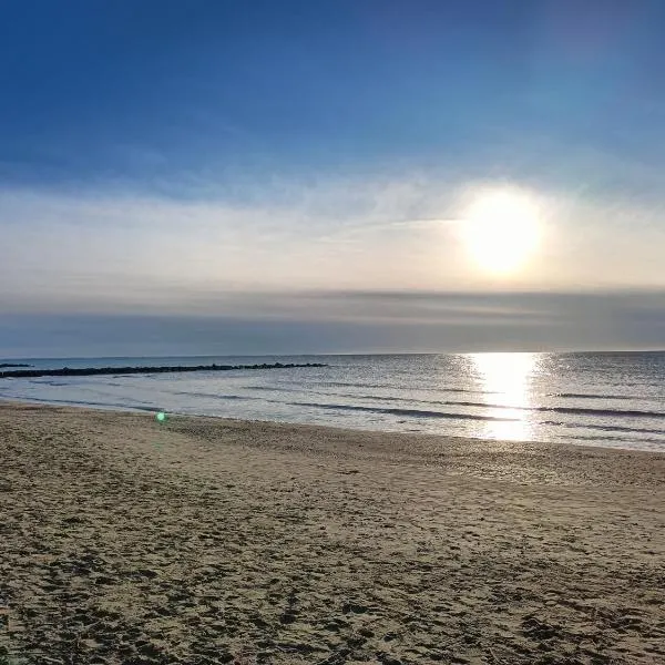 Beach 50 m , vue mer, hotel u gradu 'Carnon-Plage'