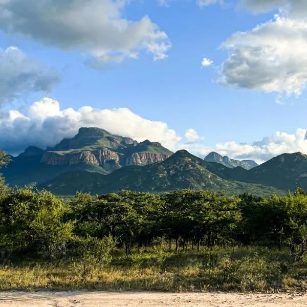 24 Degrees South Country Estate, Hotel in Hoedspruit