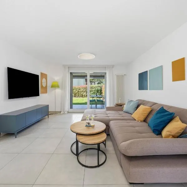 ASCONA GIARDINO FELICE Familienfreundliche Ferienwohnung mit 240m2 eigenem Garten & Klimaanlage, hotel di Ascona