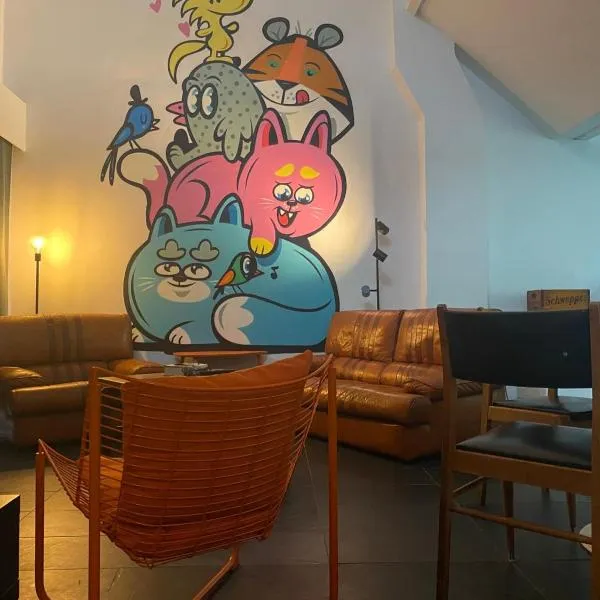 De Buitenmuur - Vintage Suite & Bohemian Loft, elk met Privé-ingang en Jacuzzi, hotel a Turnhout