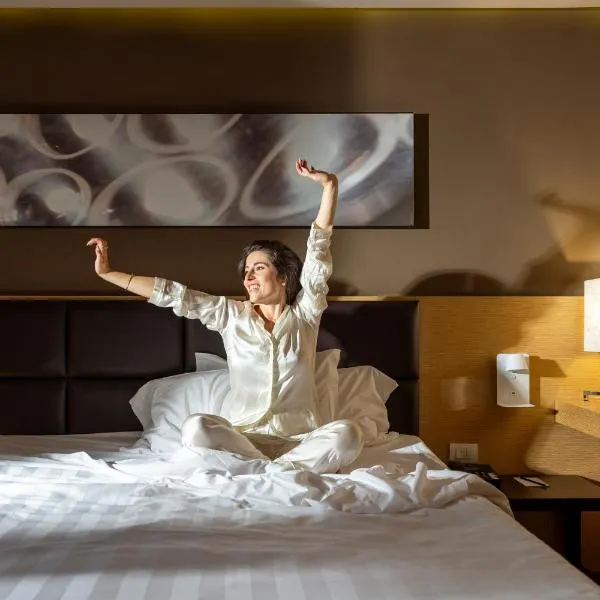 UNAHOTELS Villa dei Platani Foligno: Foligno'da bir otel