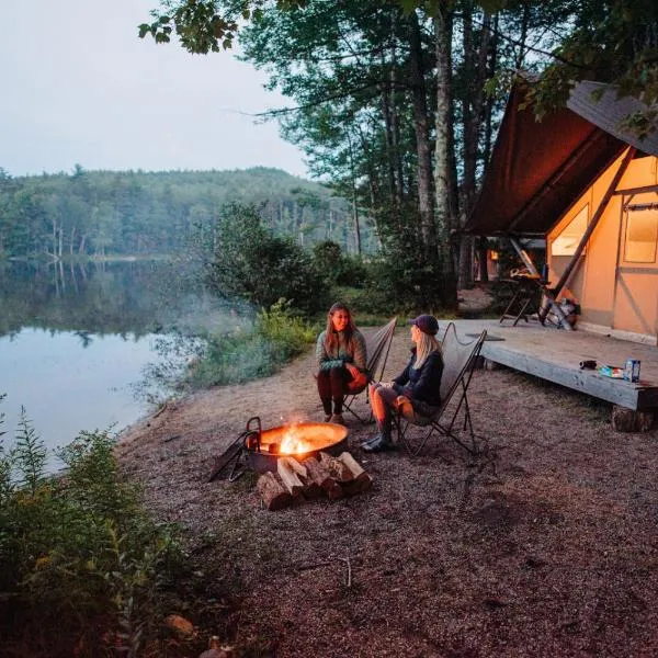 Huttopia White Mountains, hotel in Albany