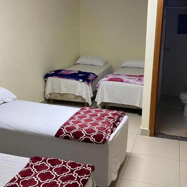 Pousada Centro Oeste, hotel in Trindade