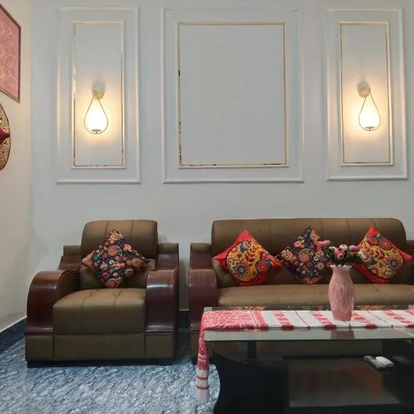 Bhanu Homestay, hotel di Nowgong