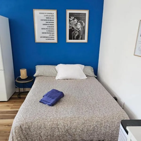 Torremolinos Center Studio & 10 min beach, hotel a Torremolinos