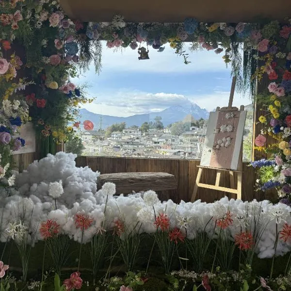 The Windyard Panorama Retreat·Private Terrace with Views of Ancient Town & Jade Dragon Snow Mountain·Big Water Wheel Branch、麗江市のホテル