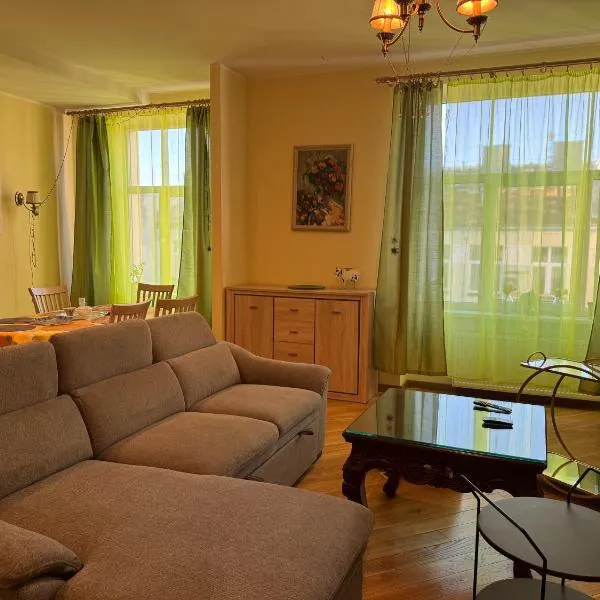 ERNESTA Grand Apartment with balcony 90m, large living room with kitchen, 2 bedrooms, хотел в Рига