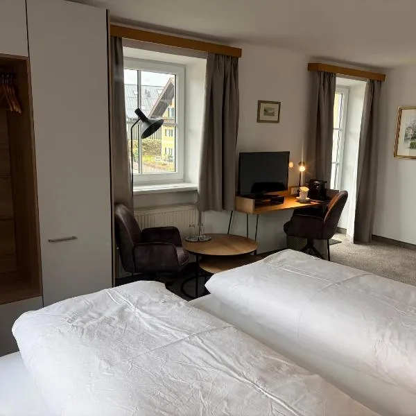 Pension Schiessling, hotel Anifban