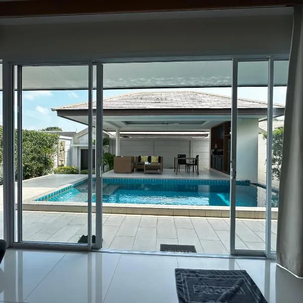 Villa mit privatem Pool 50 m zum Strand Ruhiger Luxus in Plai Leam – hotel w mieście Nathon Bay