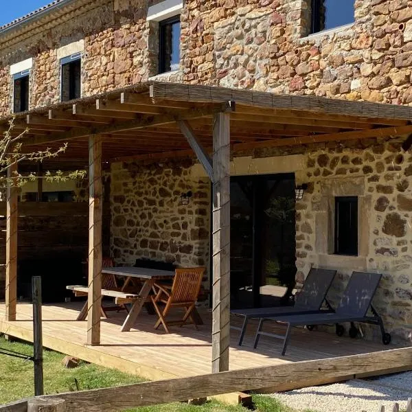 Mas Bô Regard gîte Velours, hotel em Aiguèze