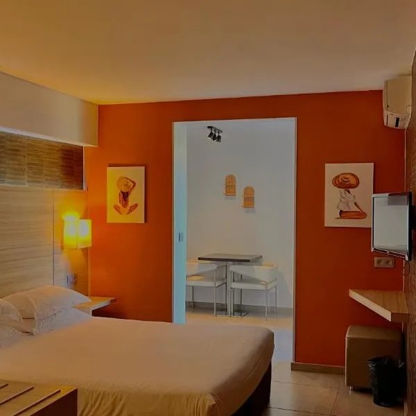 Hôtel L'Escale Coté Port, hotel v mestu LʼÎle-Rousse