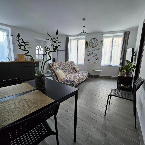 Le CASTEL 22, hotelli kohteessa Châteaumeillant