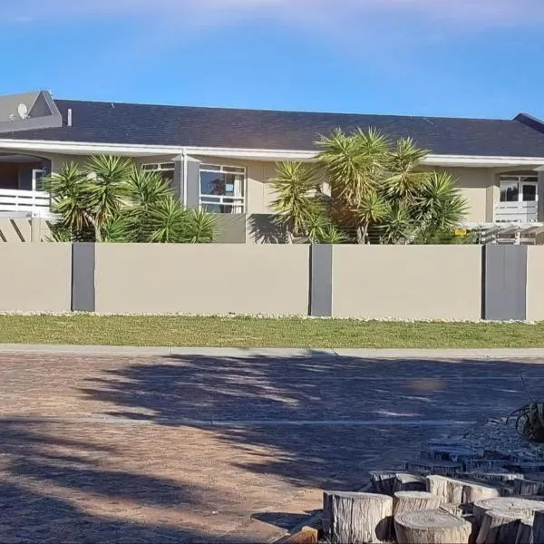 Beachwood Inn Melkbosstrand, hotel in Kaapstad