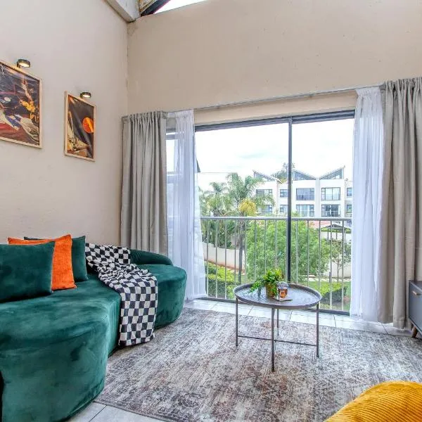 Retro Pop FREE Parking Fast Wifi Pool Large Workspace, hotel in Sandton