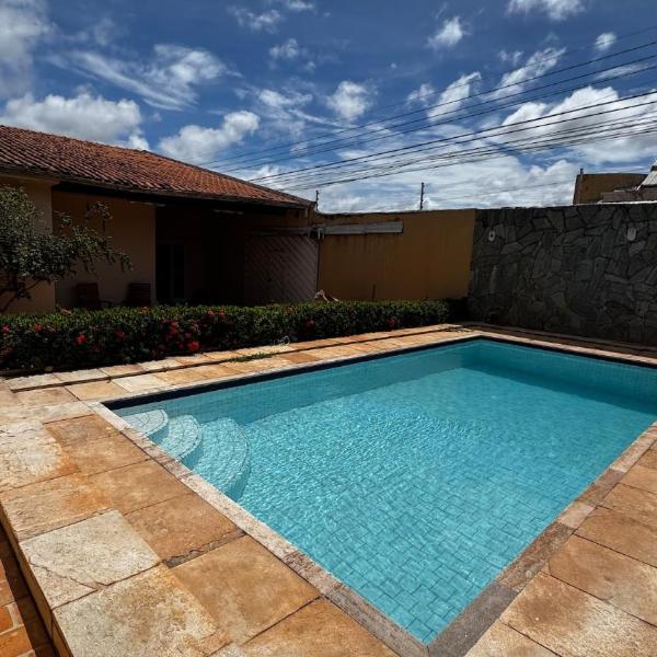 Casa com piscina 20 Leitos