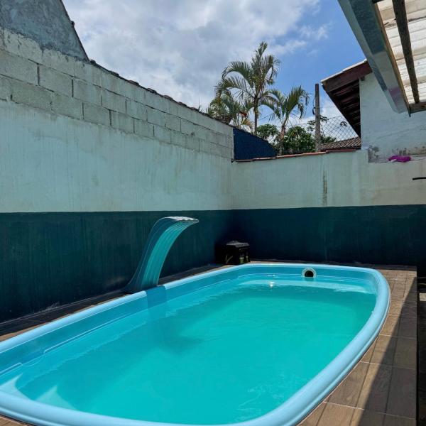 Apartamento em Ilhabela com cozinha compacta e piscina
