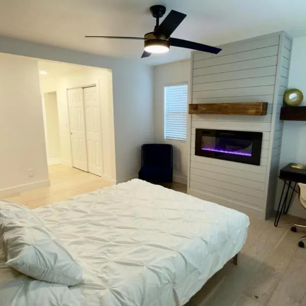 Modern Luxury Haven, Hotel in Colorade Springs