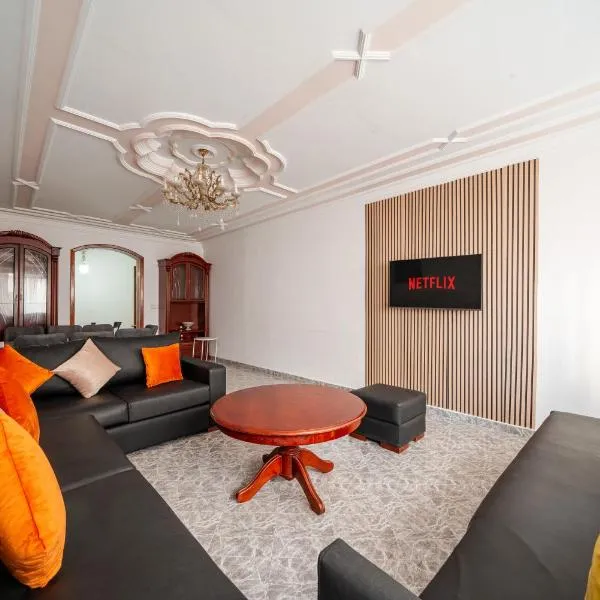 Spacious Apartment 1 min from Beach, Hotel in Tanger