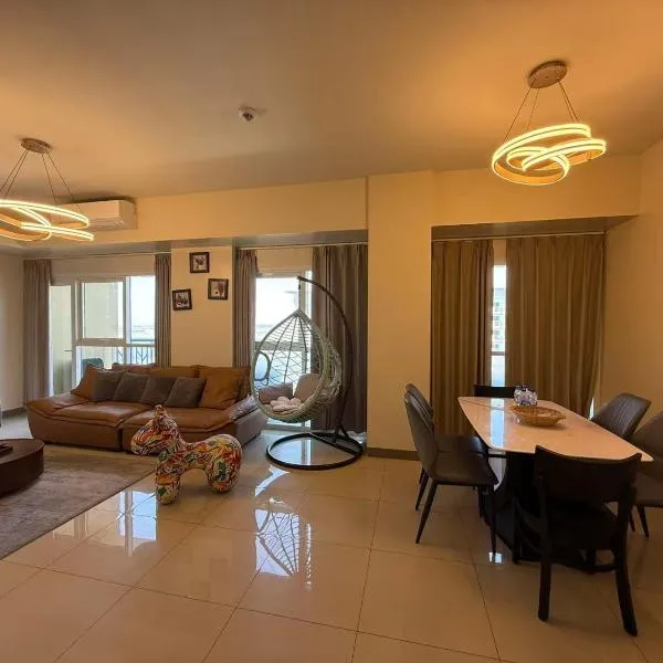 Luxury Spacious 3Bedrooms with Maid's Room Bunkbed Massage Chair Bayview Free Pool & Parking Near Okada Manila Airports MOA Solaire, hotel em Manilla
