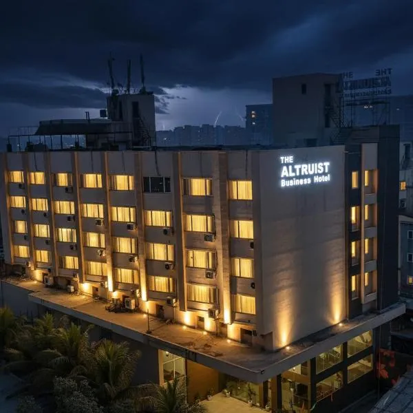 The Altruist Wagholi Hotel، فندق في بيون