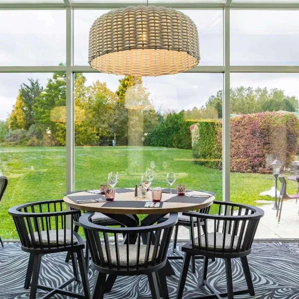 Novotel Senart Golf De Greenparc, hotel i Saint-Pierre-du-Perray