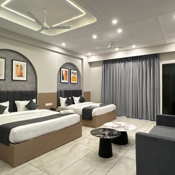 Hotel The Merc, hotel a Kharar