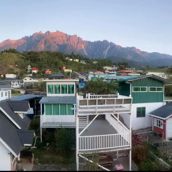 Little hut، فندق في Kundasang