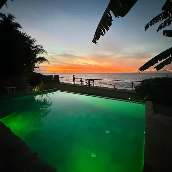 On the Beach, hotel en Black Rock