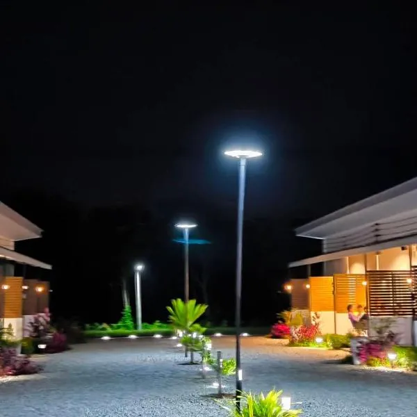 แวะพักสเตย์โฮสเทล Wae Phak Stay Hostel, Hotel in Ban Huai Sai