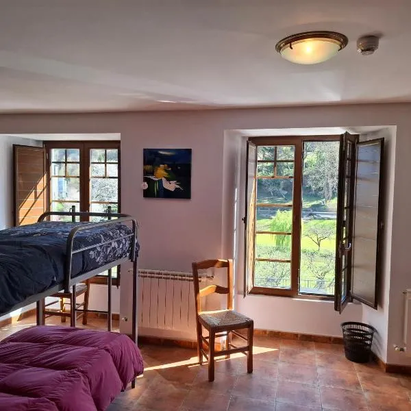 Albergue Val de Samos, hotell i Samos