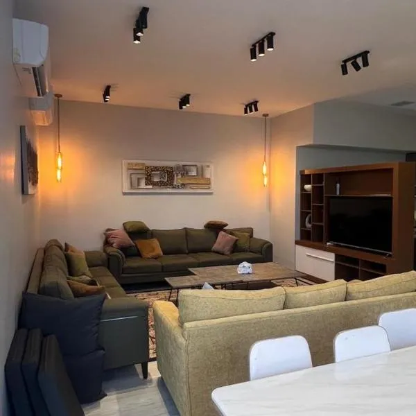 شالية موج 335, hotel sa Dhahran